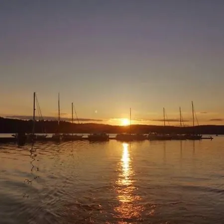 Smabruket Stall Solheim Дом отдыха *